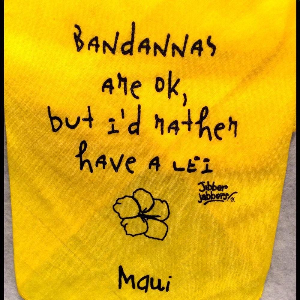 🐶Bandannas are OK, but I’d rather have a Lei MAUI